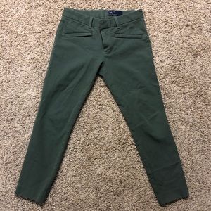 Women’s Gap Capri Chino Pants Army Green 0P